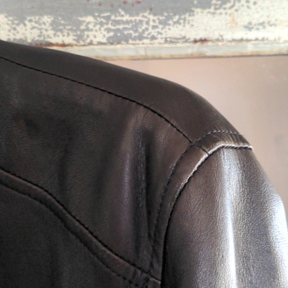 Danier Men's XL leather motorcycle jacket - Picture 8 of 14